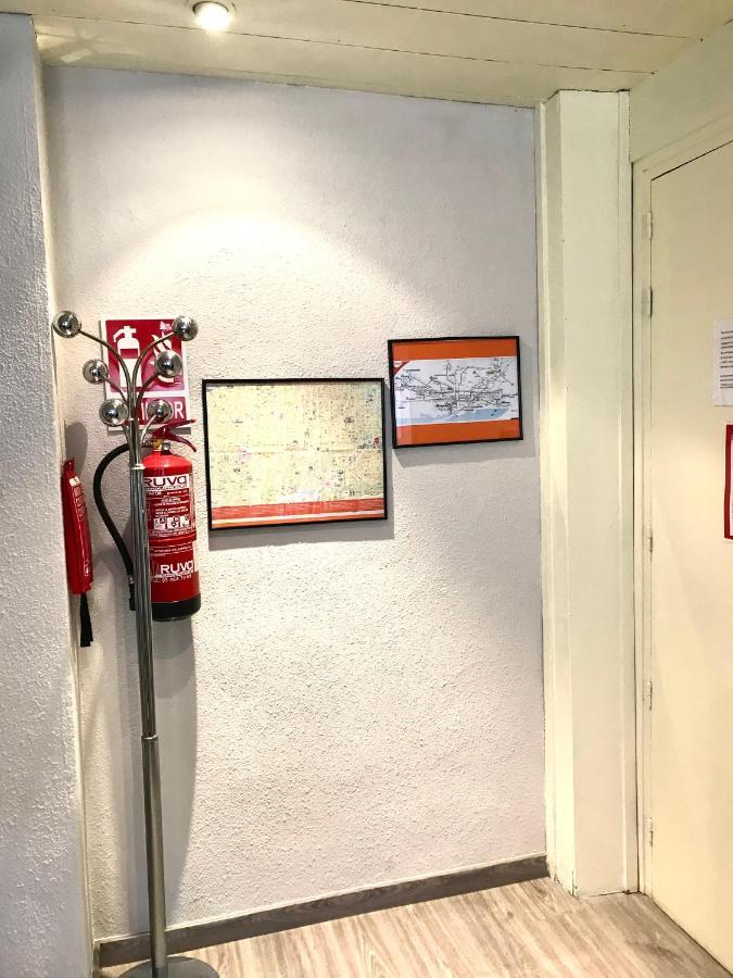 Apartamento Ideal Барселона Экстерьер фото